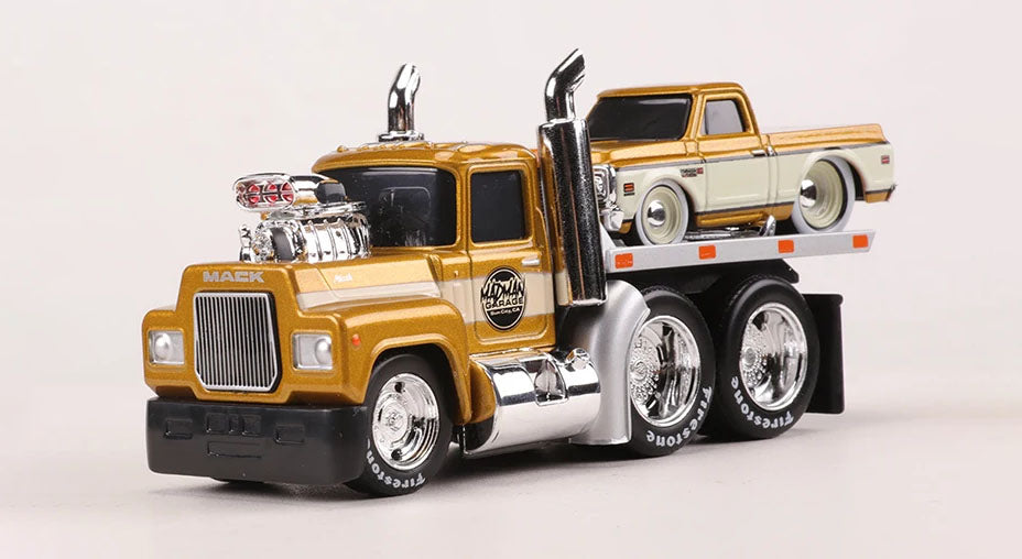 1:64 1980 Mack A685ST Flatbed Truck with 1972 Chevy C10 Diecast Model, Muscle Transport Alloy Miniature Collectible Set