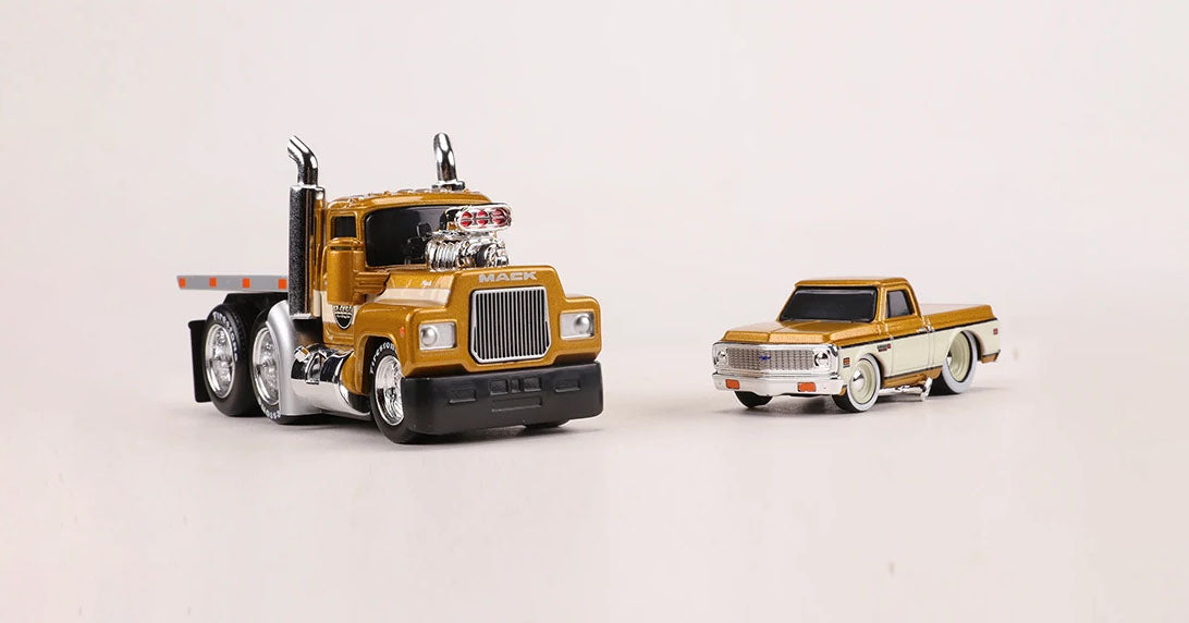1:64 1980 Mack A685ST Flatbed Truck with 1972 Chevy C10 Diecast Model, Muscle Transport Alloy Miniature Collectible Set