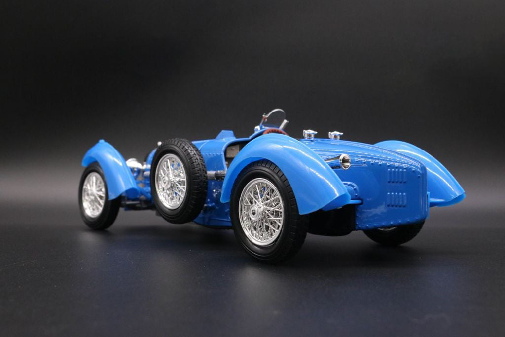 1:18 Vintage Bburago Bugatti Type 59 1934 Diecast Car Model, Classic Blue Miniature Collectible for Retro Car Enthusiasts