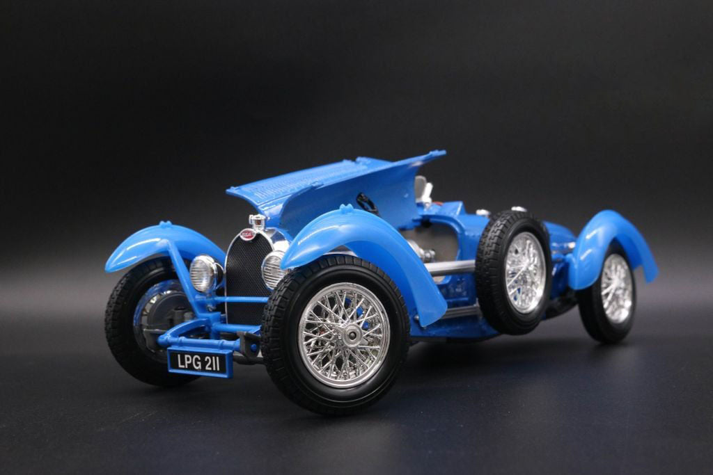 1:18 Vintage Bburago Bugatti Type 59 1934 Diecast Car Model, Classic Blue Miniature Collectible for Retro Car Enthusiasts
