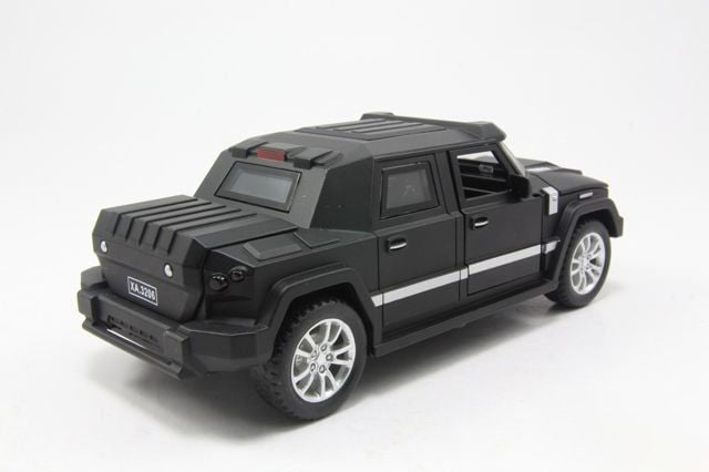1:32 Dartz Kombat Prombron Armored SUV Diecast Model Car, Black Luxury Tactical Vehicle Alloy Miniature