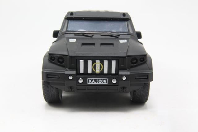 1:32 Dartz Kombat Prombron Armored SUV Diecast Model Car, Black Luxury Tactical Vehicle Alloy Miniature