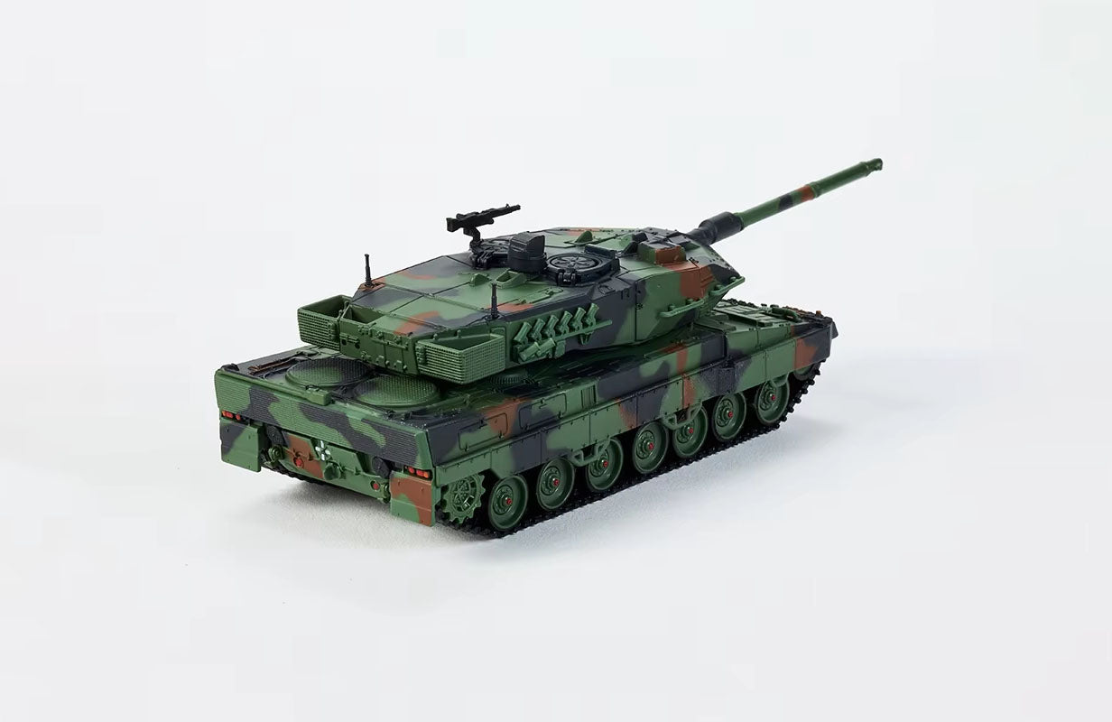 Leopard 2A6 Main Battle Tank 1:64 Diecast Model, German Army Military Tank Collectible, Detailed Camouflage Tank Scale Model for Display and Collection