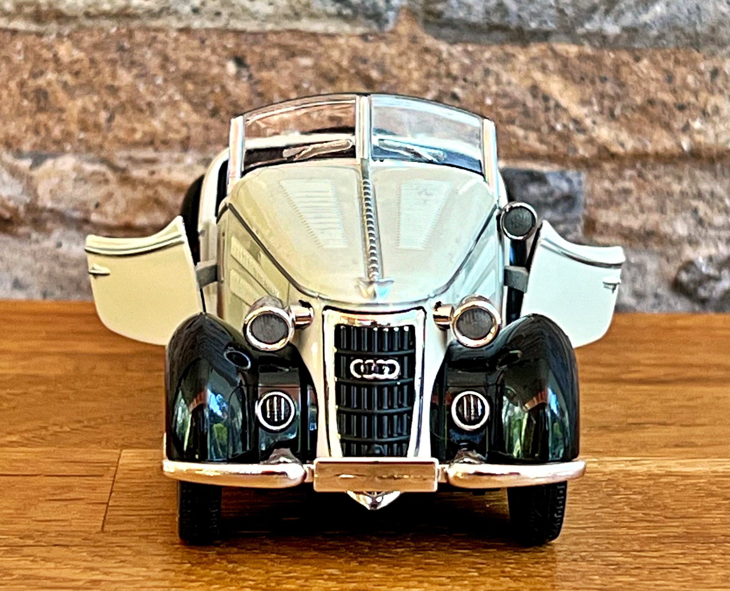Wanderer 25 K Roadster , Diecast car, 1/32 Scale model car, Car model, old classic car, collection item, Vintage model car, 1:32 Die cast