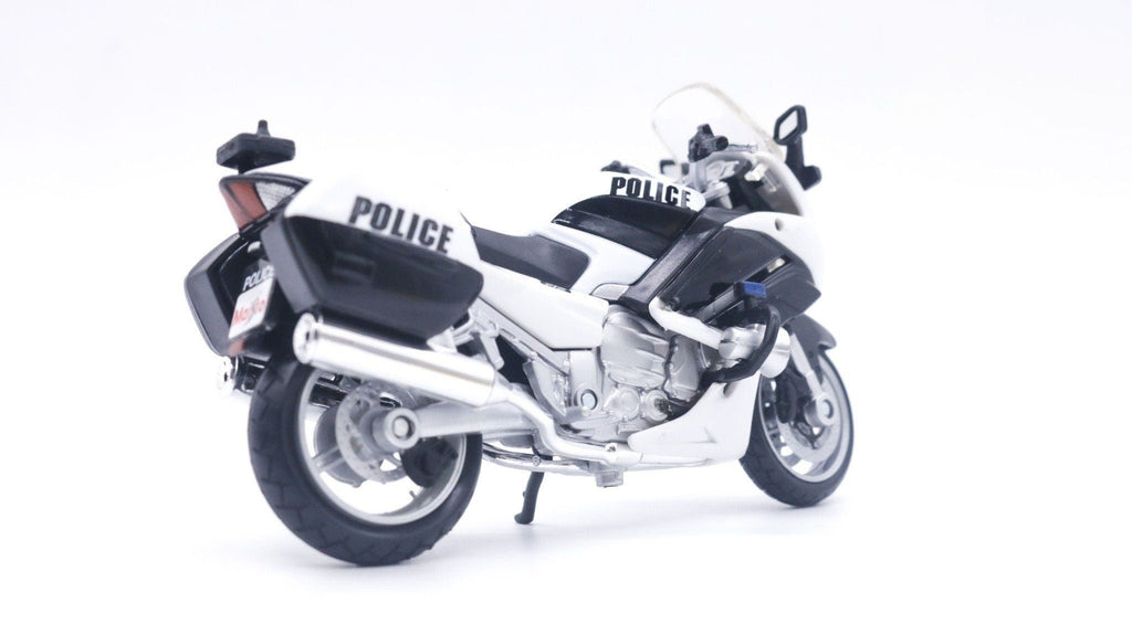 1:18 Yamaha FJR1300 Police Diecast Motorcycle Model, White Black Patrol Touring Bike Alloy & Plastic Miniature