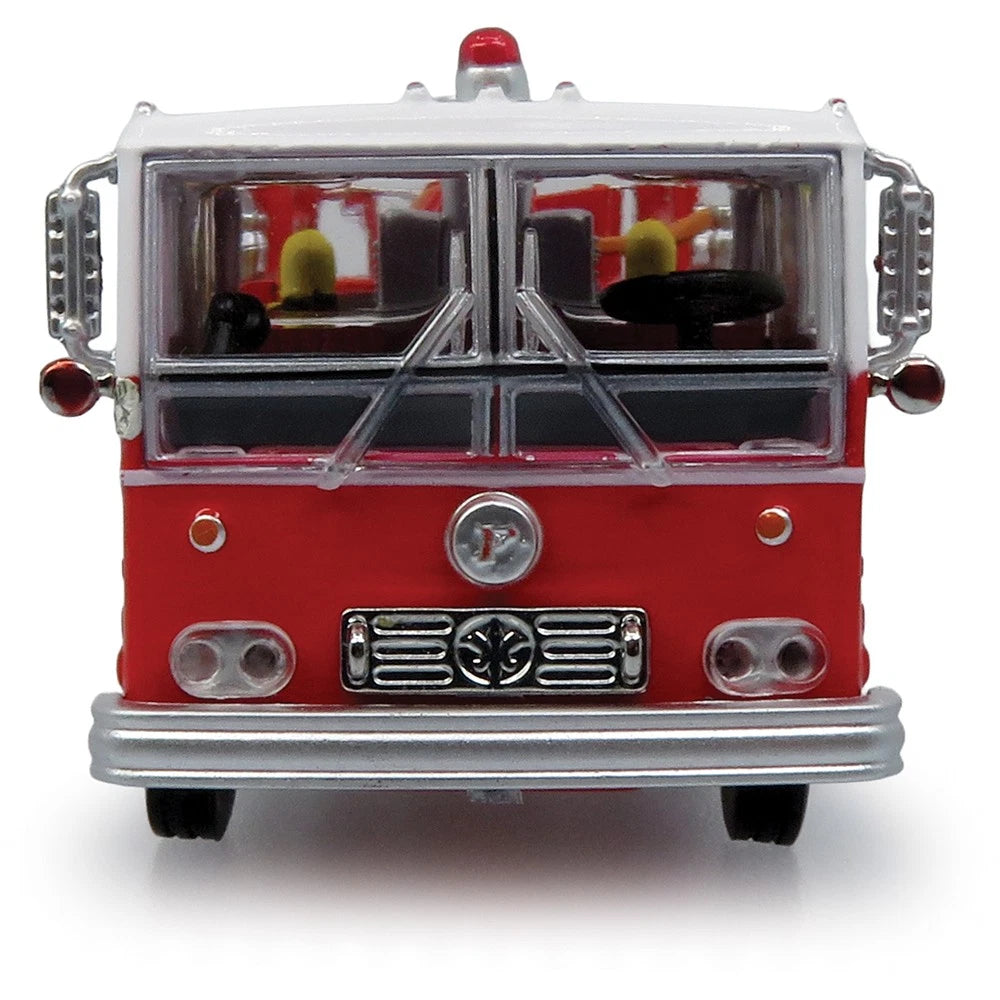 San Francisco Engine 31 Fire Truck 1:64 Diecast Model, Vintage American Fire Engine Miniature, Red Rescue Ladder Truck Alloy Collectible