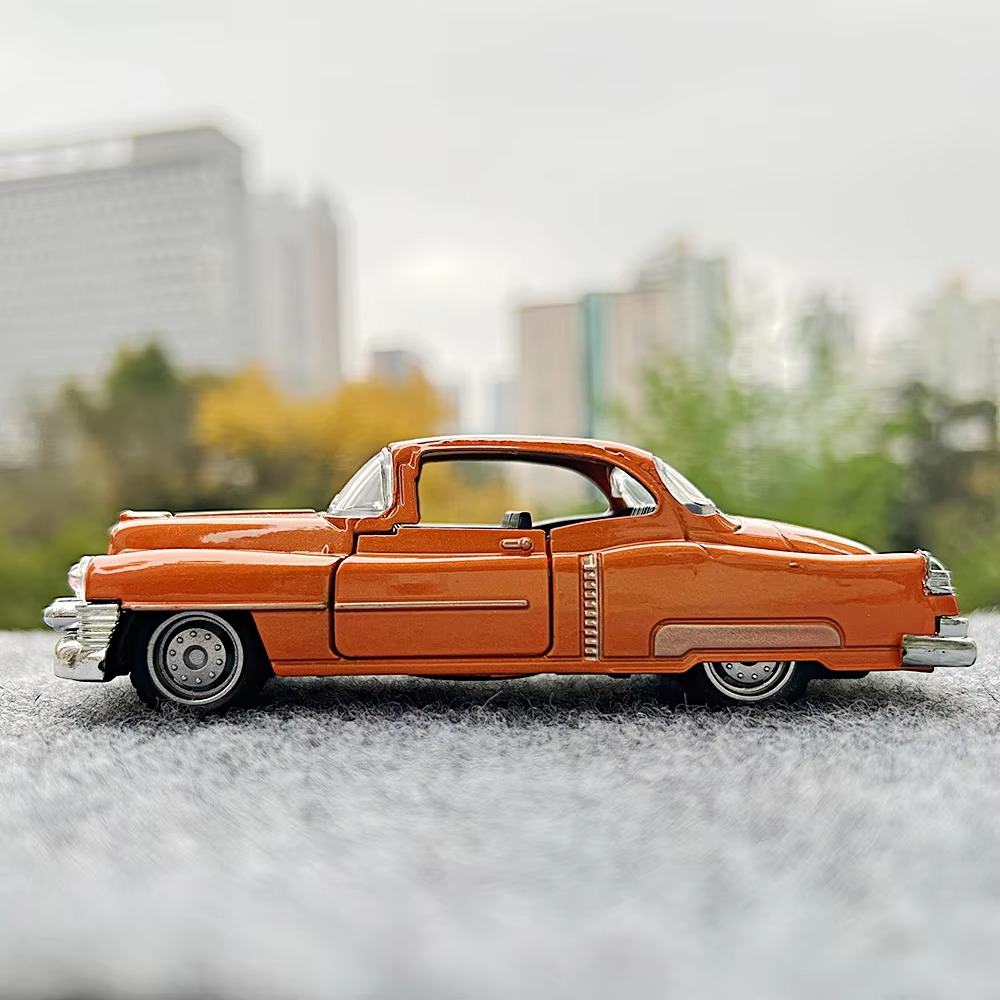 1:32 Vintage Alloy Diecast Car Model, Classic Pull, Back Mini Vehicle for Retro Car Fans