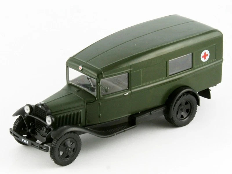 GAZ M55 Ambulance 1:43 Diecast Model Car, Soviet Military Medical Truck Miniature, Vintage Green Alloy Collectible Vehicle for Display